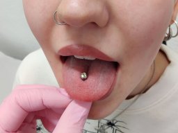 Zungenpiercing